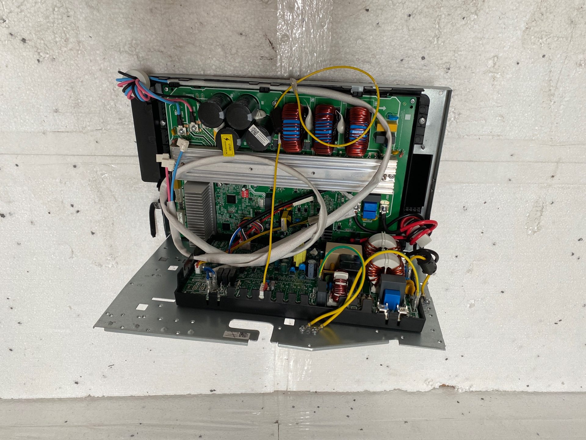 Beko 74825 Salon Tipi Dış Ünite Kontrol Kartı KFR160W/BP3T1N1-30 EU-KFR140W/BP3T1N8-E30 - 1